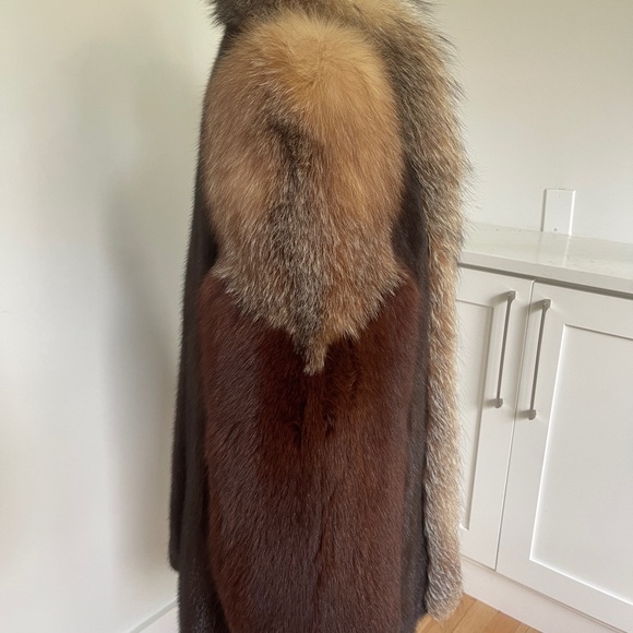 SOLD ;Thick Full Pelt mink and crystal fox fur coat Size L - Picture 3 of 11